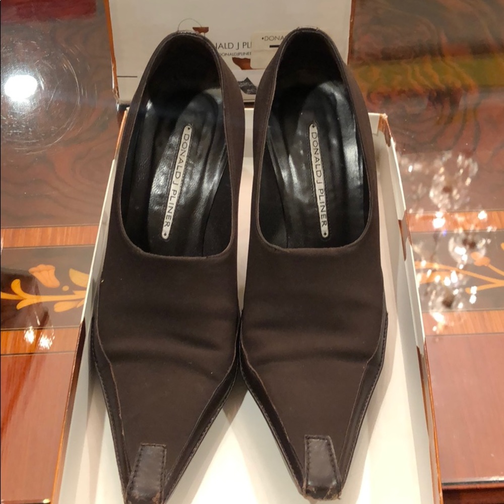 Donald J Pliner dark brown shoes/booties in 7.5